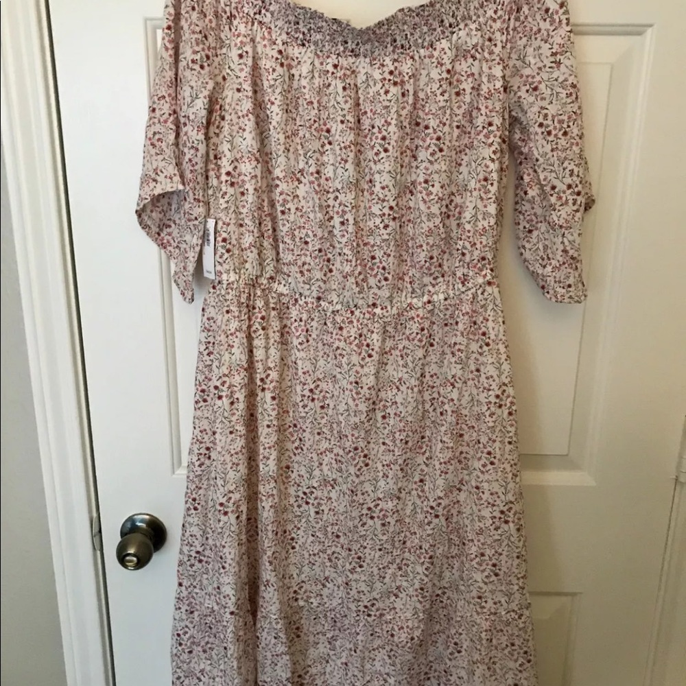 Old Navy Off the shoulder dress L